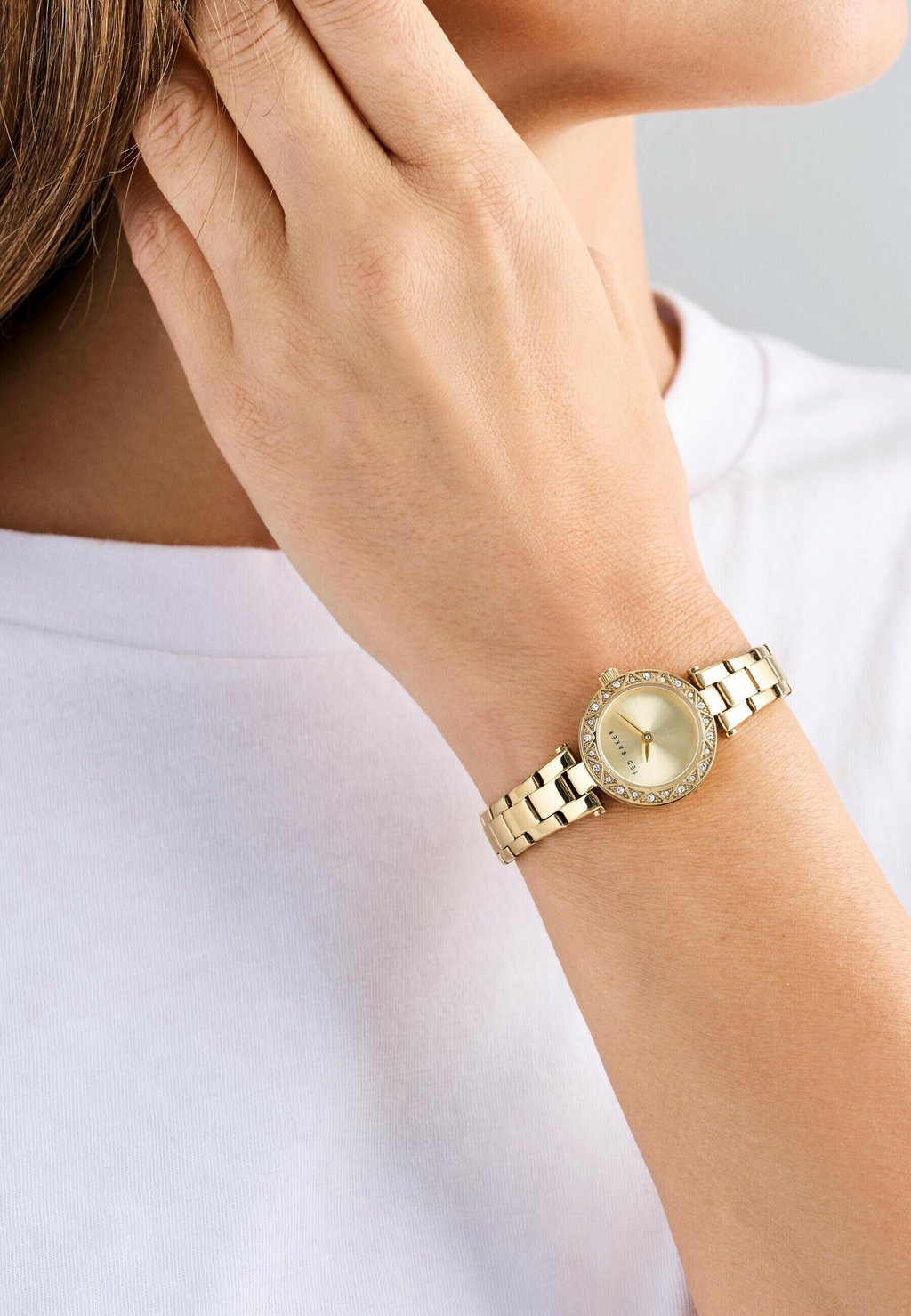 Часы QUARTZ ANALOG JOLYYE Ted Baker, золотой
Часы QUARTZ ANALOG JOLYYE Ted Baker, золотой