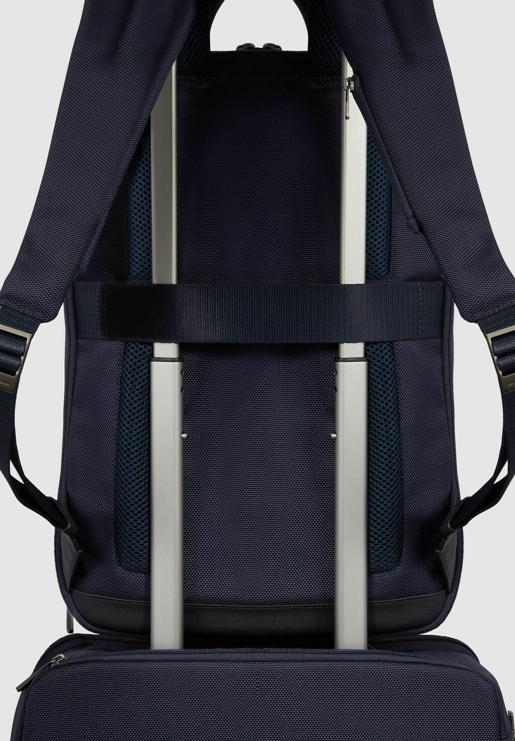 Рюкзак BRIEF FACH Piquadro, синий
Рюкзак BRIEF FACH Piquadro, синий