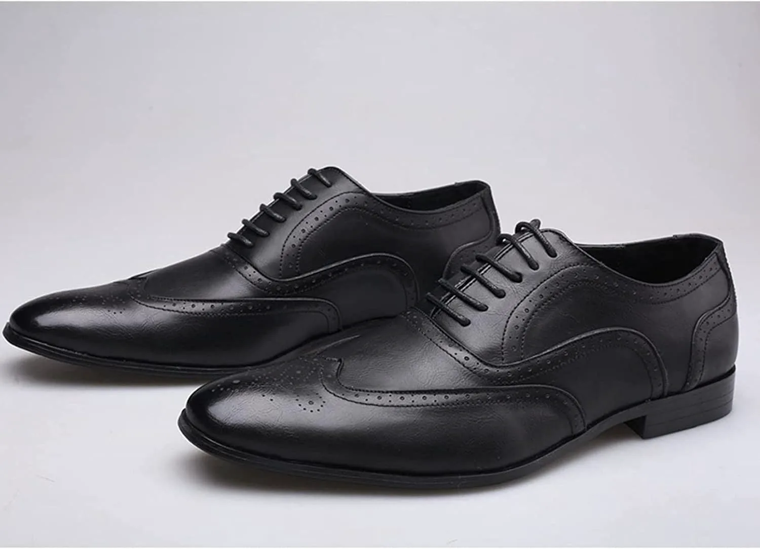 Мужские броги Yiozoi, легкие, износостойкие, с заостренным носком, шнуровкой, оксфорды для бизнеса и офиса, из натуральной кожи, черный
Мужские броги Yiozoi, легкие, износостойкие, с заостренным носком, шнуровкой, оксфорды для бизнеса и офиса, из натуральной кожи, черный