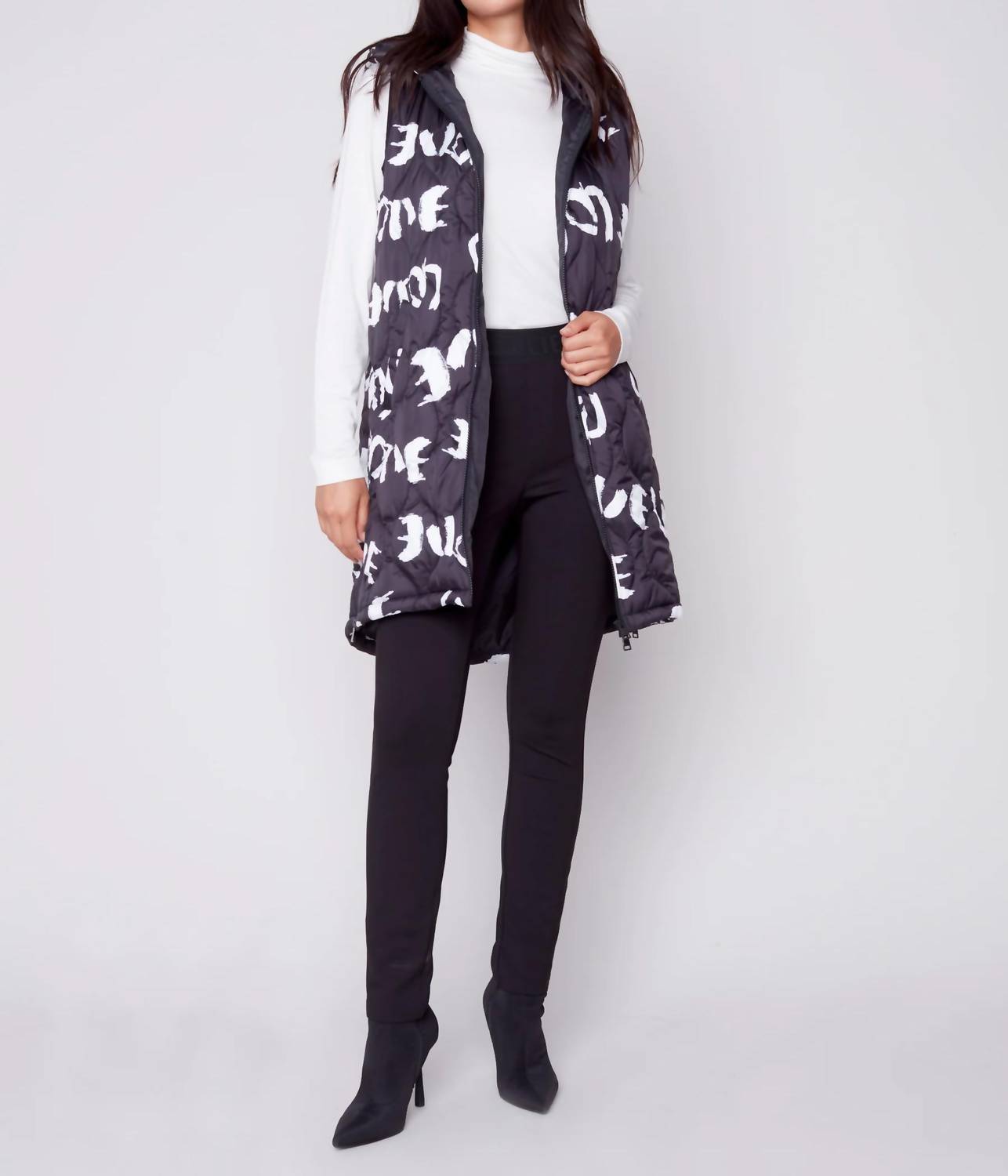 Стеганый жилет с капюшоном черного цвета CHARLIE B, Черный, Стеганый жилет с капюшоном черного цвета CHARLIE B
Стеганый жилет с капюшоном черного цвета CHARLIE B, Черный, Стеганый жилет с капюшоном черного цвета CHARLIE B