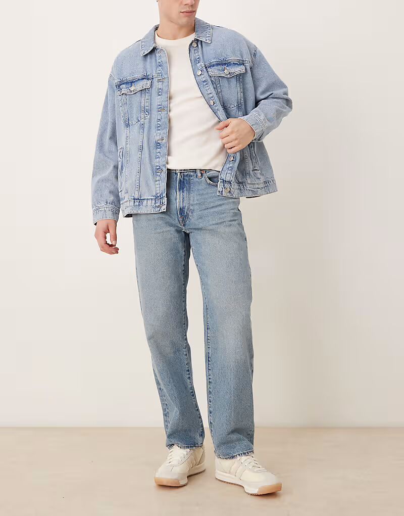 Джинсы прямого кроя светло-голубого цвета Abercrombie & Fitch
Джинсы прямого кроя светло-голубого цвета Abercrombie & Fitch