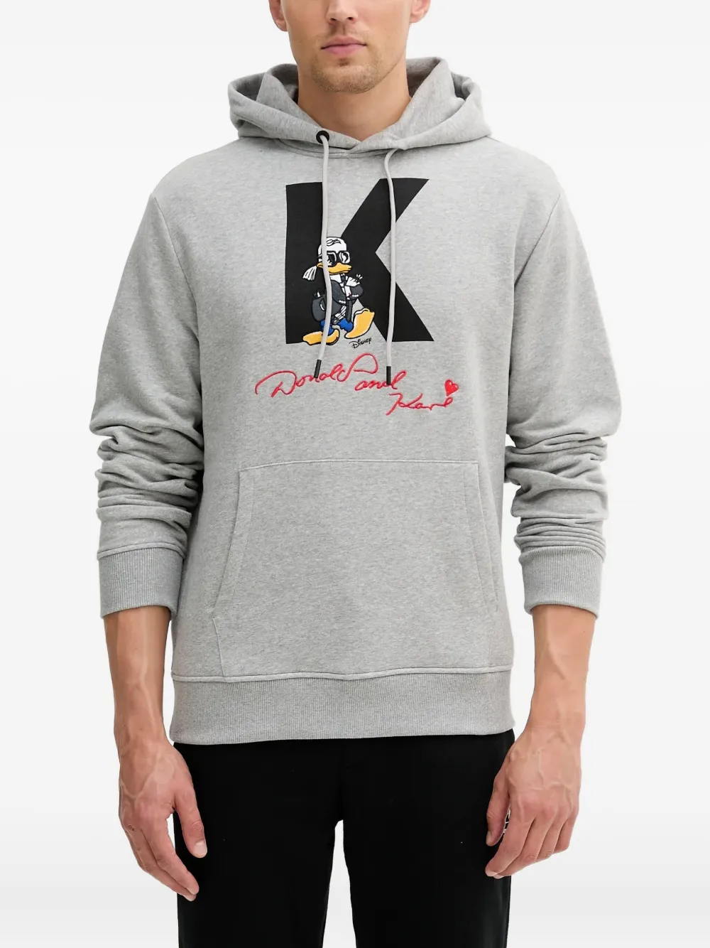 Худи Donald Duck с логотипом из коллаборации с Disney KARL LAGERFELD, серый
Худи Donald Duck с логотипом из коллаборации с Disney KARL LAGERFELD, серый