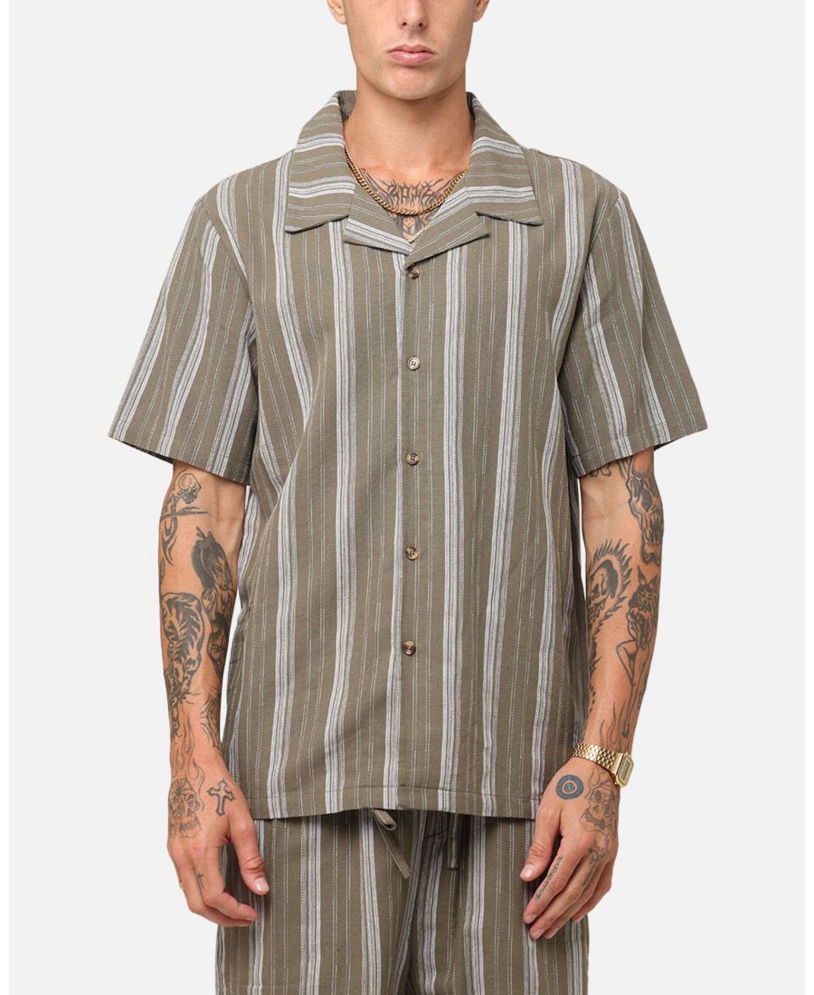 Мужская льняная рубашка Condesa на пуговицах XXIII, Green/grey lined.
Мужская льняная рубашка Condesa на пуговицах XXIII, Green/grey lined.