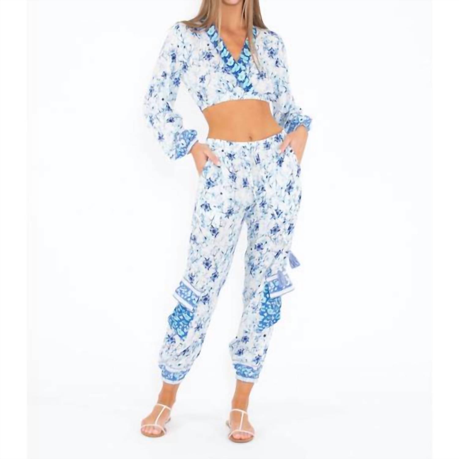 Прямые брюки Celandine с синей романтической каймой TAJ by SABRINA CRIPPA
Прямые брюки Celandine с синей романтической каймой TAJ by SABRINA CRIPPA