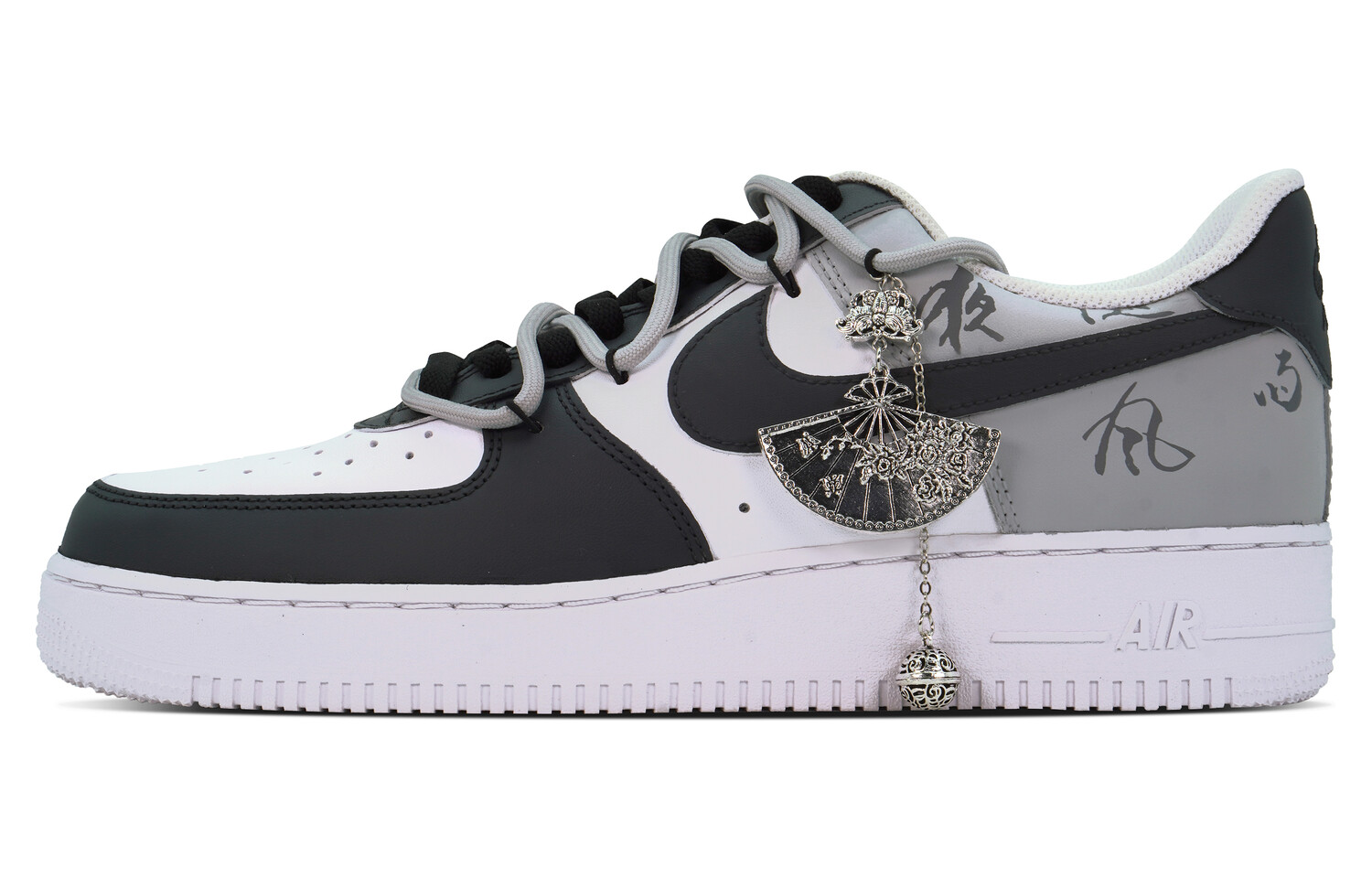 Кроссовки Nike Air Force 1 Skateboarding Shoes Women's Low-top Black/white/gray, черный/белый/серый
Кроссовки Nike Air Force 1 Skateboarding Shoes Women's Low-top Black/white/gray, черный/белый/серый