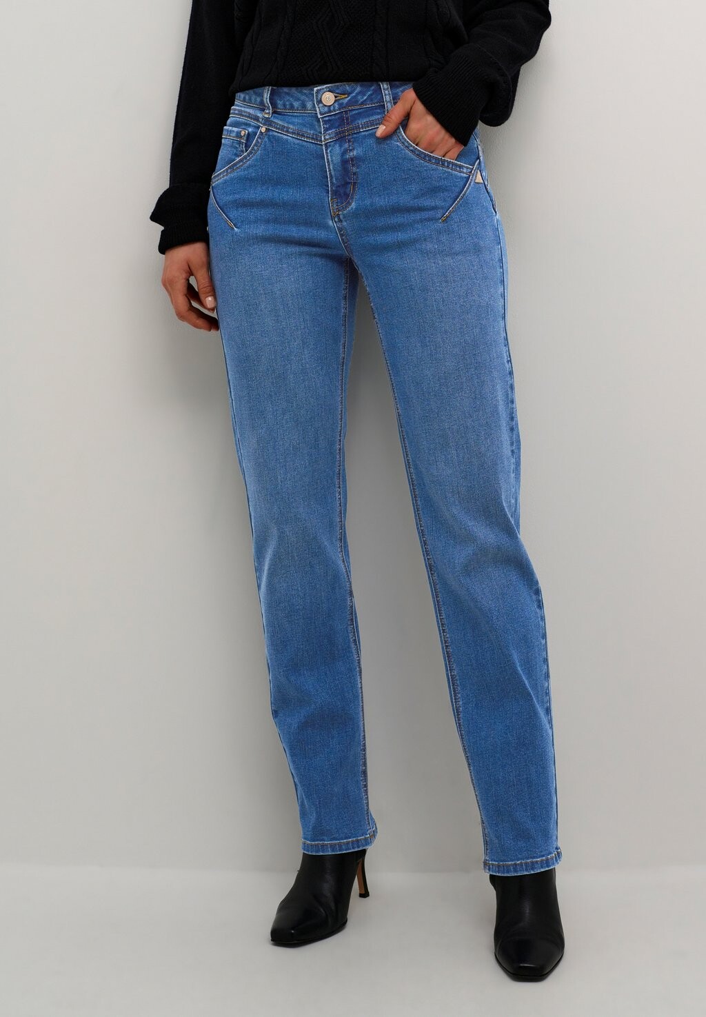 Джинсы прямого кроя CRAMALIE SHAPE FIT Cream, синий деним
Джинсы прямого кроя CRAMALIE SHAPE FIT Cream, синий деним