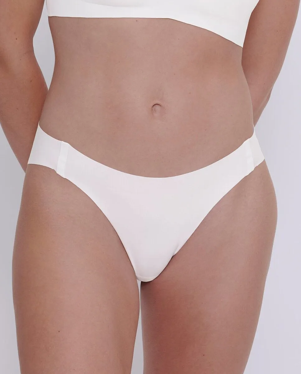 Бесшовные трусики с высокими штанинами Sloggi, белый
Бесшовные трусики с высокими штанинами Sloggi, белый