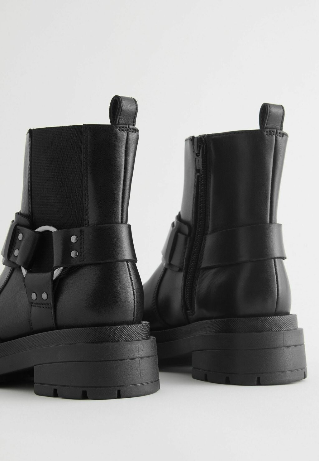 Ковбойские/байкерские ботинки по щиколотку CHUNKY Next, черный
Ковбойские/байкерские ботинки по щиколотку CHUNKY Next, черный