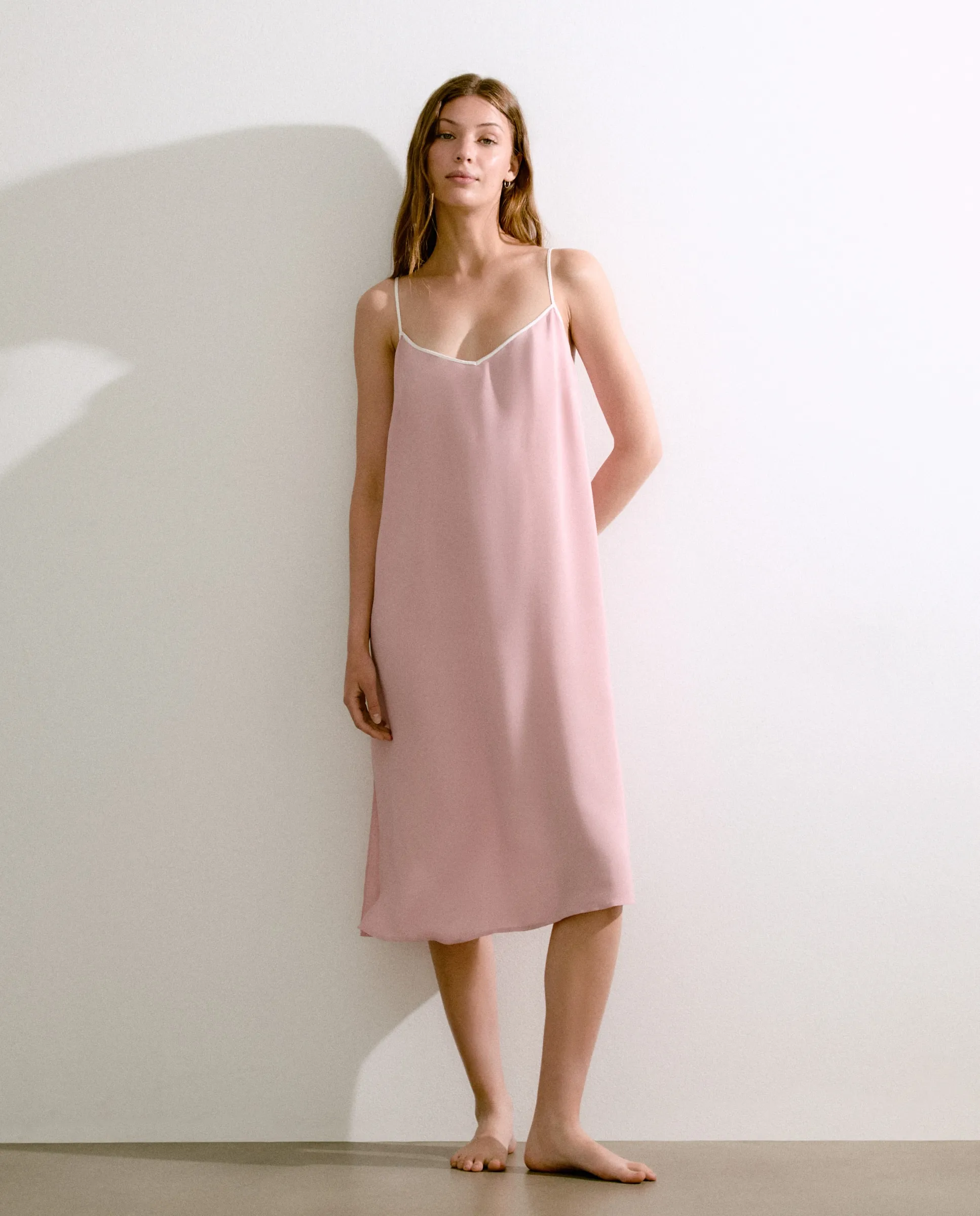 Женская ночная сорочка на бретелях Énfasis, светло-розовый
Женская ночная сорочка на бретелях Énfasis, светло-розовый