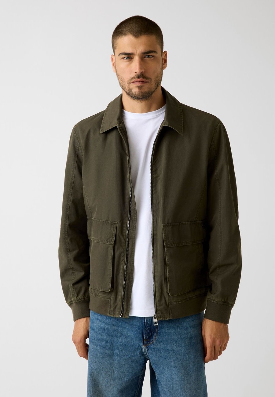 Куртка Guess VINTAGE, Dunkelgrün/Dark Green
Куртка Guess VINTAGE, Dunkelgrün/Dark Green