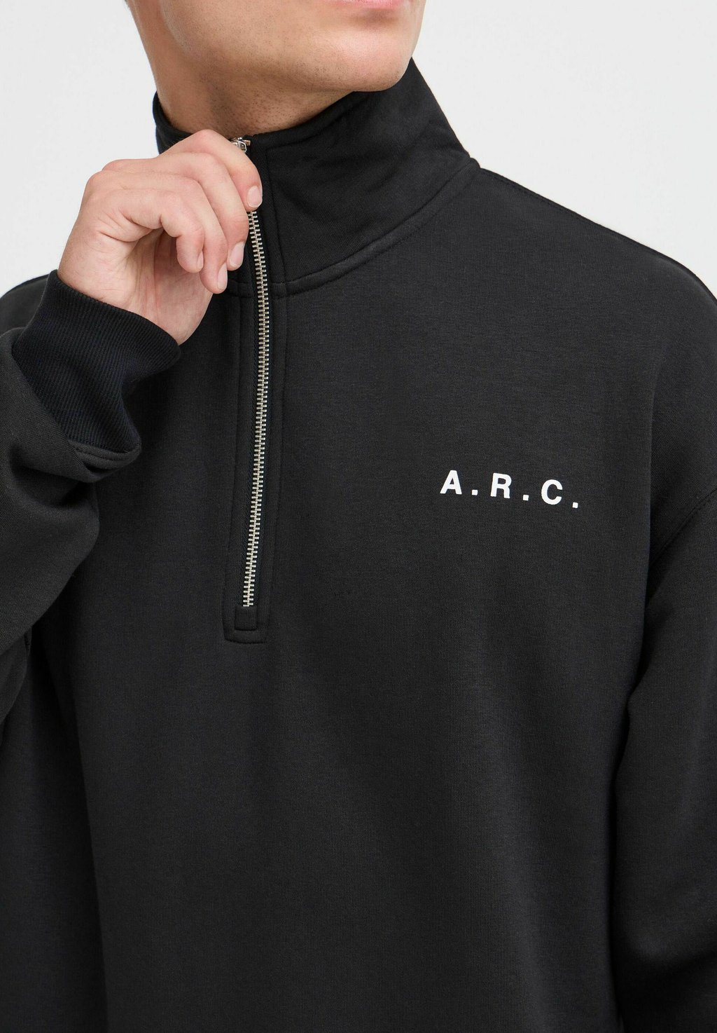 Толстовка DHANN Solid, черный
Толстовка DHANN Solid, черный