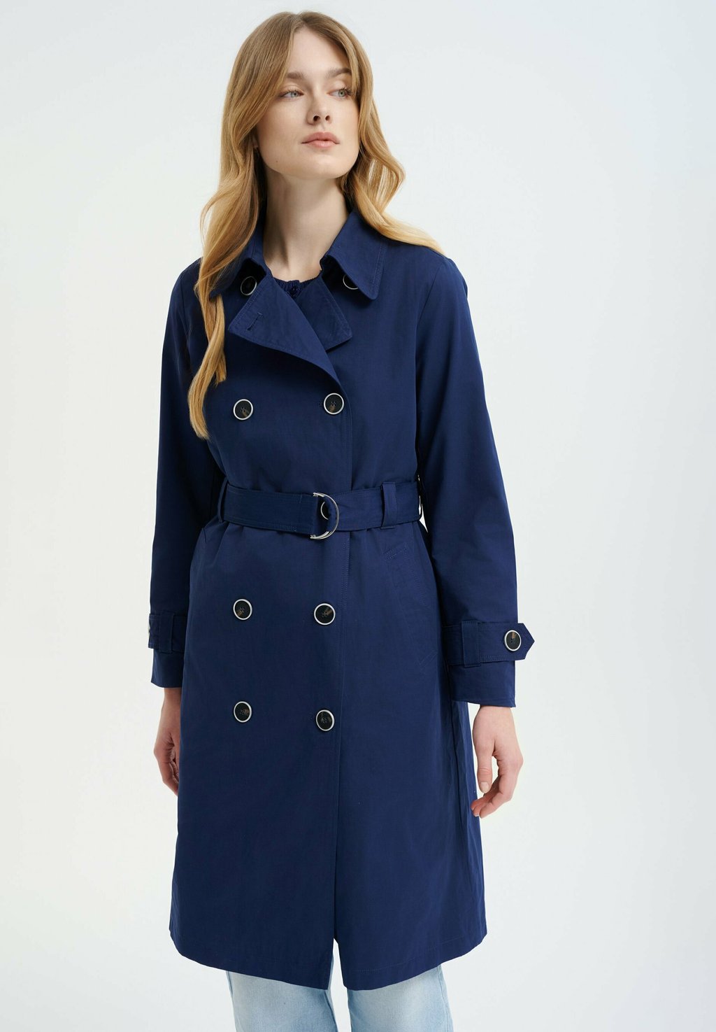 Пальто-тренч Greenpoint, темно-синий
Пальто-тренч Greenpoint, темно-синий