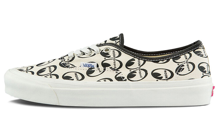 Кроссовки Vans Authentic 44 Dx Mooneyes Anaheim Factory White, Белый, Кроссовки Vans Authentic 44 Dx Mooneyes Anaheim Factory White
Кроссовки Vans Authentic 44 Dx Mooneyes Anaheim Factory White, Белый, Кроссовки Vans Authentic 44 Dx Mooneyes Anaheim Factory White
