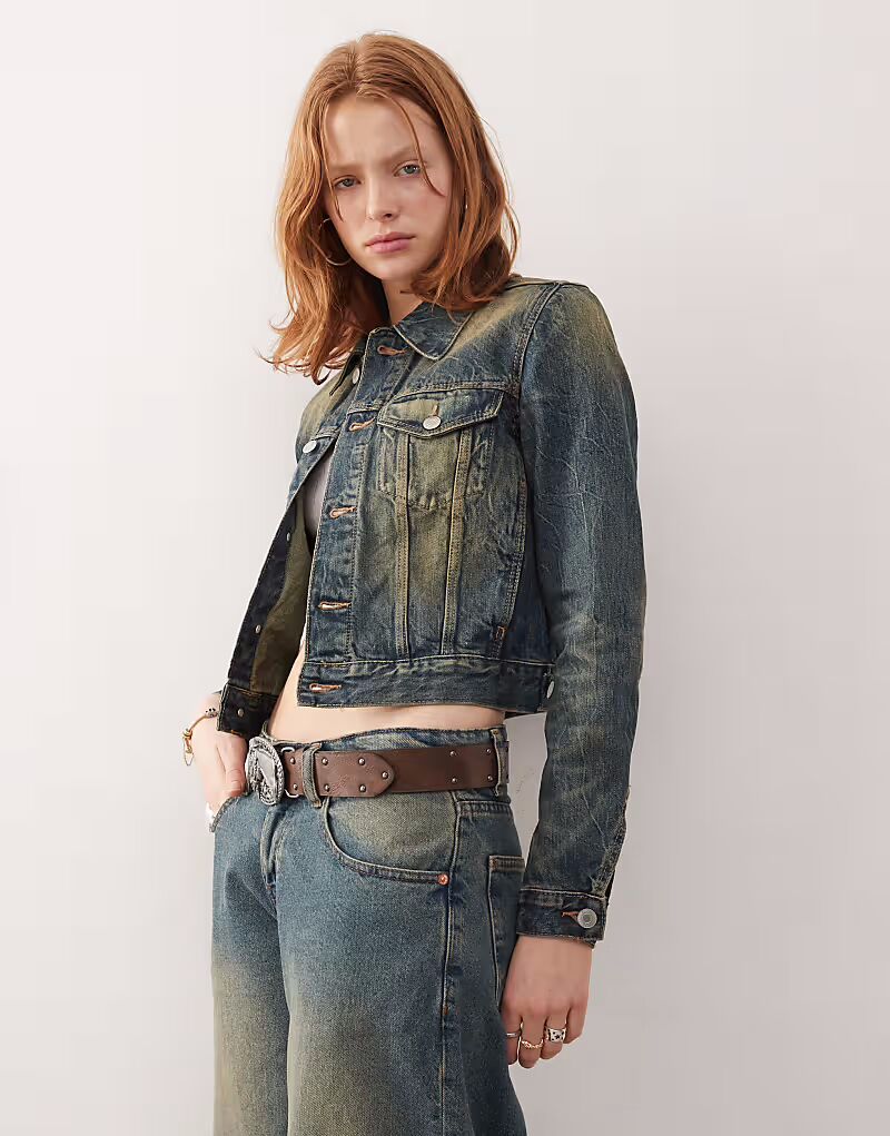 Джинсовая куртка Weekday в винтажном синем цвете
Джинсовая куртка Weekday в винтажном синем цвете