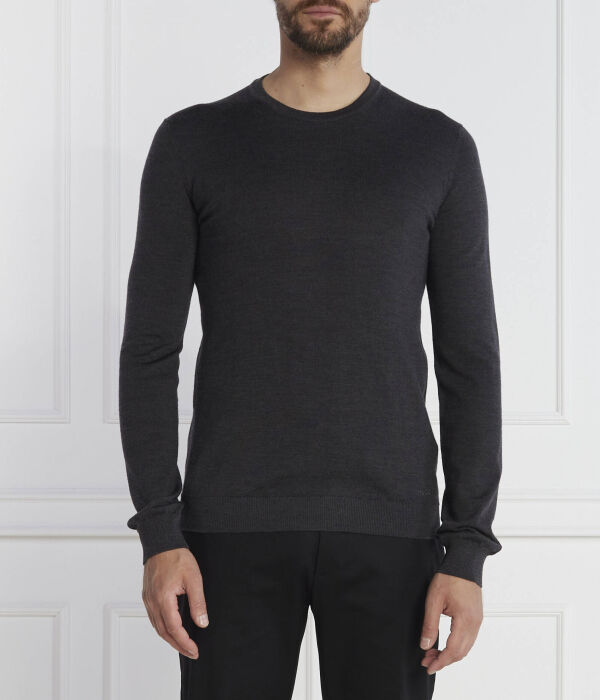 Свитер мужской Hugo тонкий с круглым вырезом, черный
Свитер мужской Hugo тонкий с круглым вырезом, черный