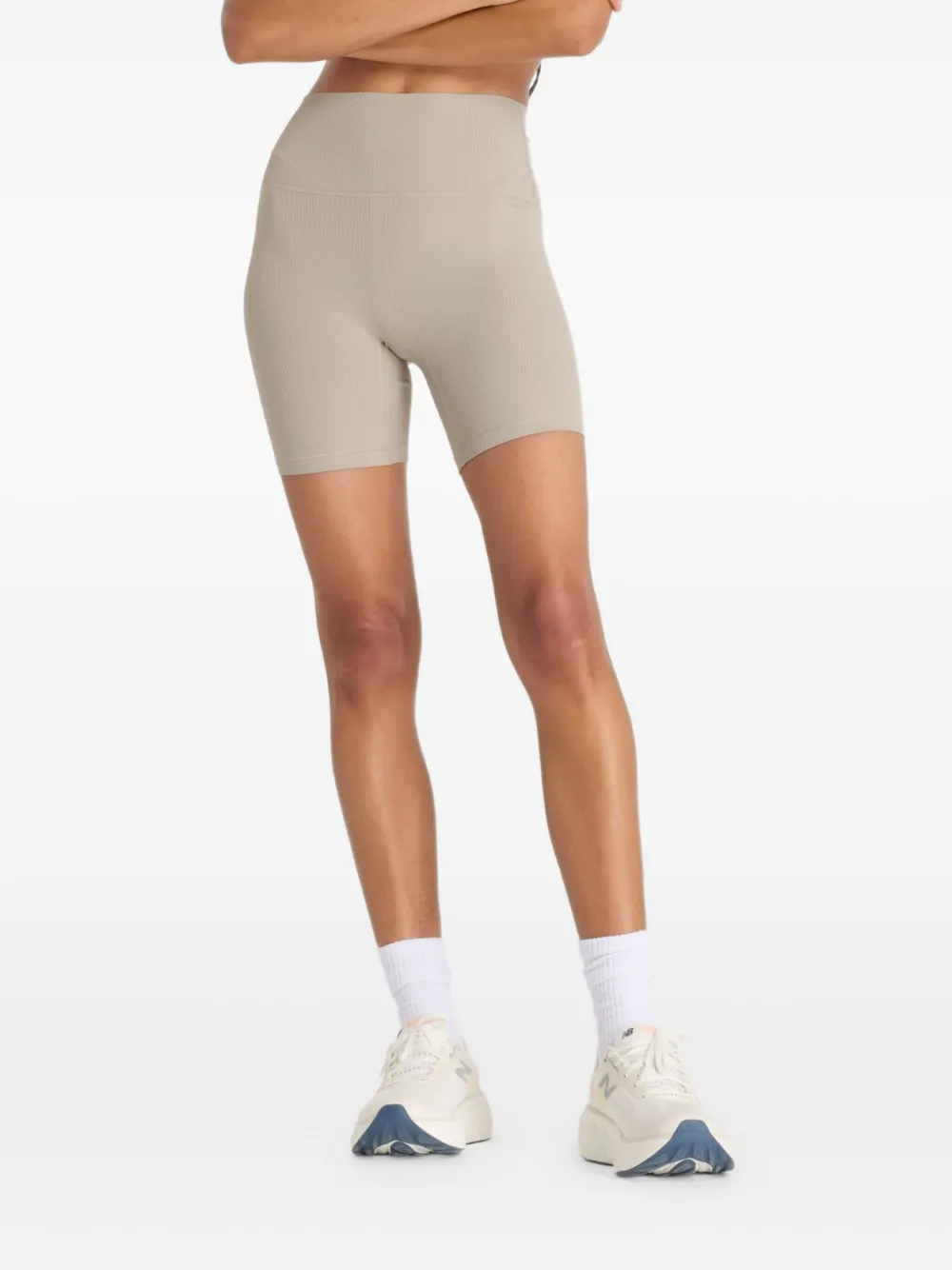 Шорты в рубчик с завышенной талией New Balance, бежевый
Шорты в рубчик с завышенной талией New Balance, бежевый