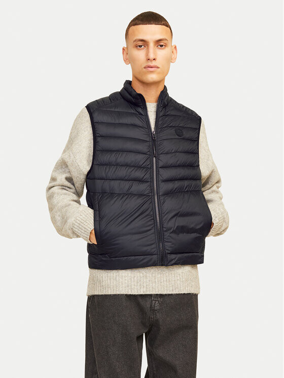 Жилет стандартного кроя Jack&Jones, черный
Жилет стандартного кроя Jack&Jones, черный