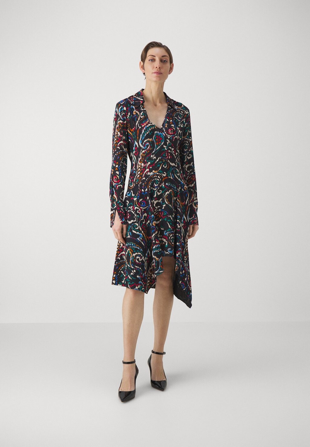 Дневное платье Abito Dress Patrizia Pepe, разноцветное
Дневное платье Abito Dress Patrizia Pepe, разноцветное
