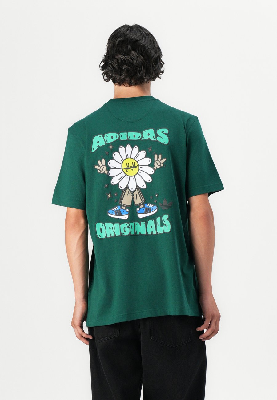 Футболка Adidas Originals SMILEY DAISY UNISEX, Collegiate Green/Green
Футболка Adidas Originals SMILEY DAISY UNISEX, Collegiate Green/Green
