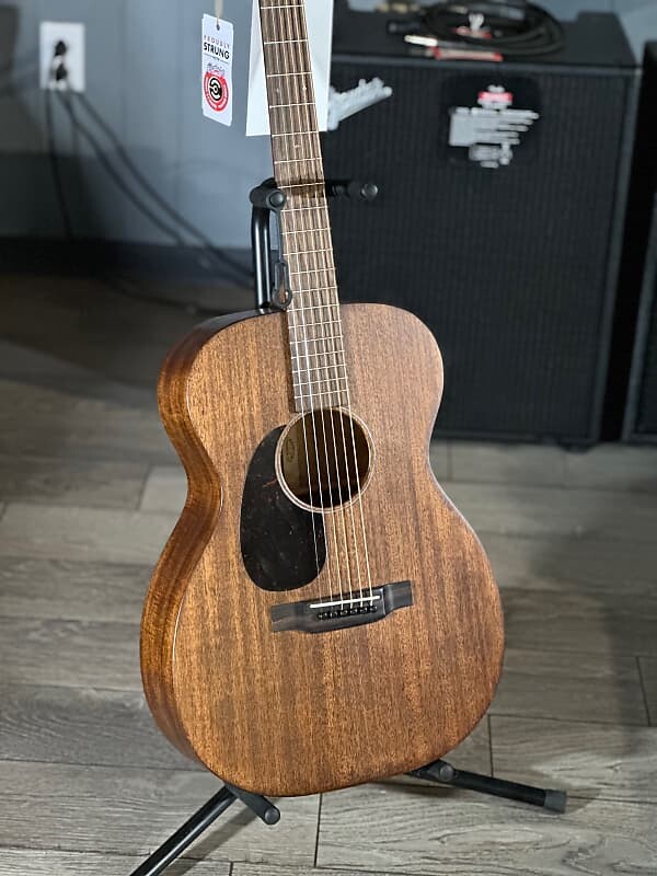 Акустическая гитара Martin 00-15M Left-Handed, Acoustic Guitar W/ Free Shipping 
Акустическая гитара Martin 00-15M Left-Handed, Acoustic Guitar W/ Free Shipping