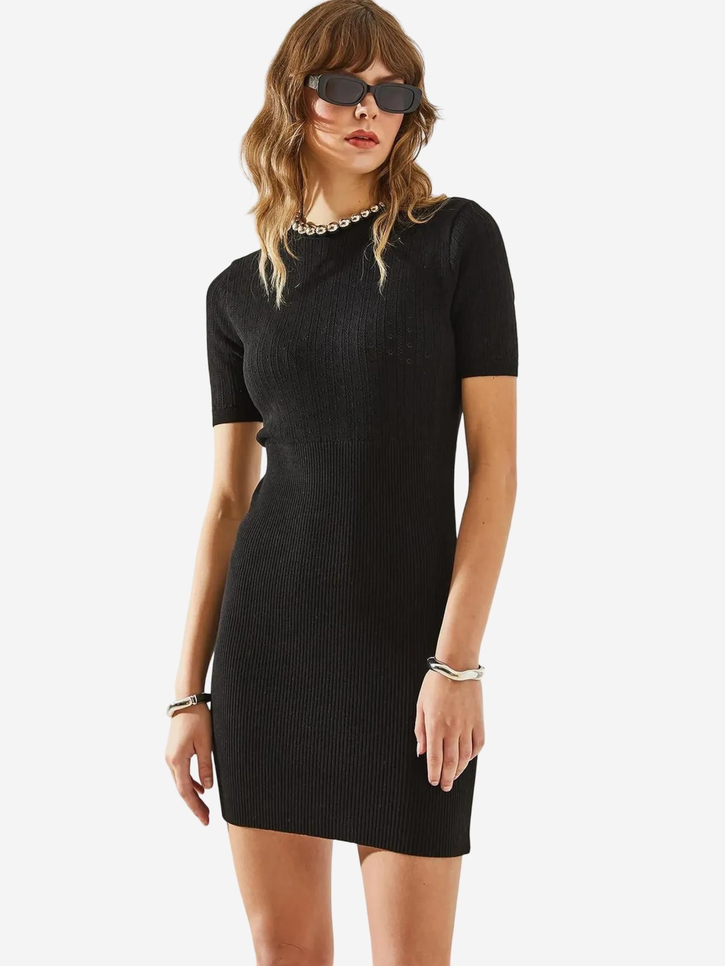 Bianco Lucci Вязаное платье в черном цвете
Bianco Lucci Вязаное платье в черном цвете