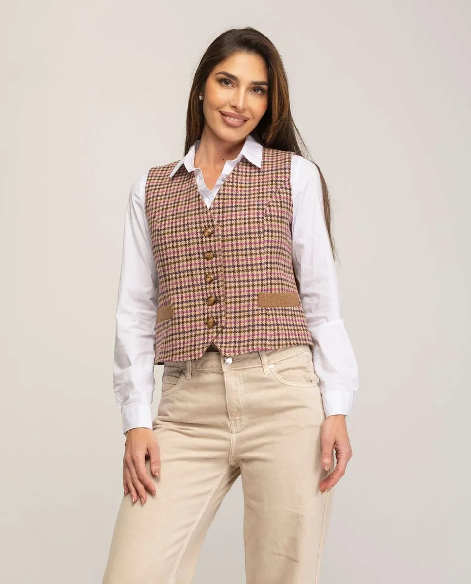 Женский полуприталенный жилет с V-образным вырезом Fsh, песочный
Женский полуприталенный жилет с V-образным вырезом Fsh, песочный