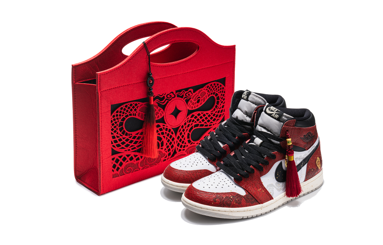 Jordan Air 1 OG High высокие детские баскетбольные кроссовки red для подростков
Jordan Air 1 OG High высокие детские баскетбольные кроссовки red для подростков