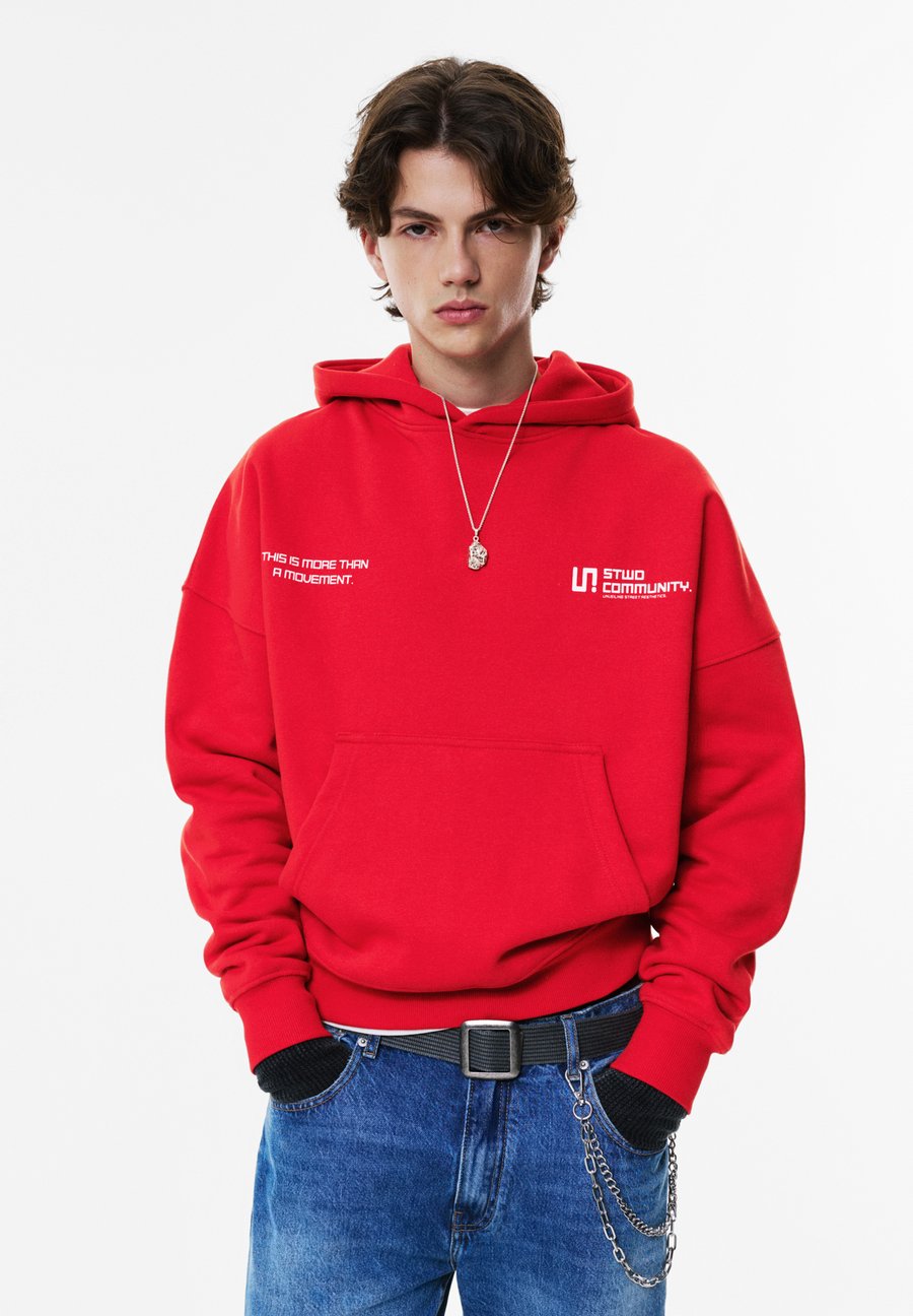 Худи PULL&BEAR Hoodie, Red
Худи PULL&BEAR Hoodie, Red