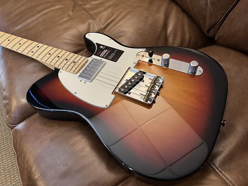 Электрогитара Fender AMERICAN PERFORMER TELECASTER HUM 2023 - 3 Color Sunburst
Электрогитара Fender AMERICAN PERFORMER TELECASTER HUM 2023 - 3 Color Sunburst