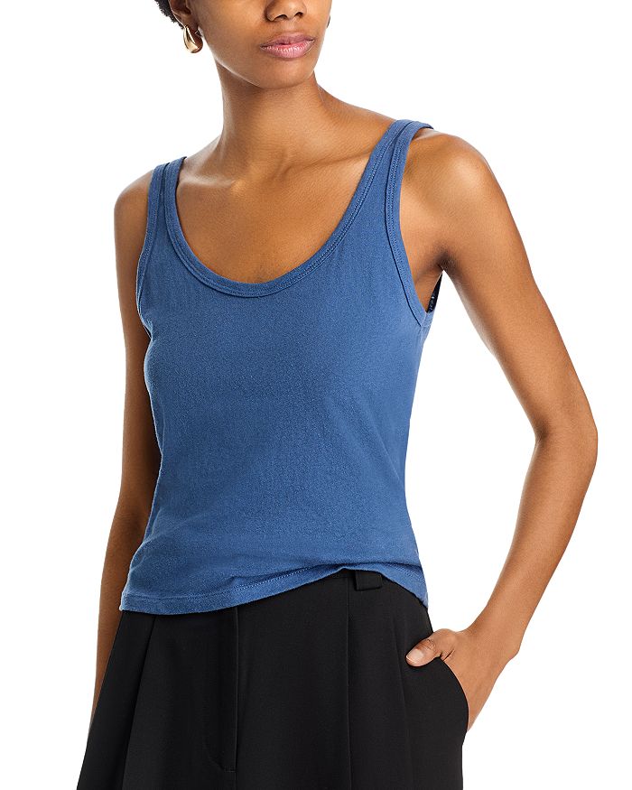 Лора Топ с круглым вырезом LESET, синий
Лора Топ с круглым вырезом LESET, синий