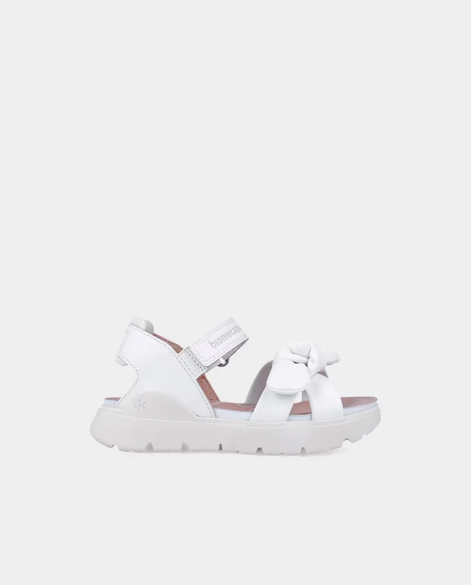 Открытые кожаные сандалии для девочек с бантом Biomecanics, белый
Открытые кожаные сандалии для девочек с бантом Biomecanics, белый