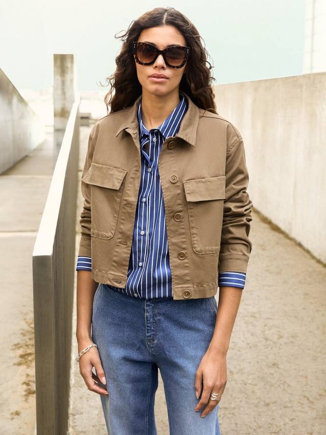 Укороченная куртка из органического хлопка Nata Brushed Baukjen
Укороченная куртка из органического хлопка Nata Brushed Baukjen