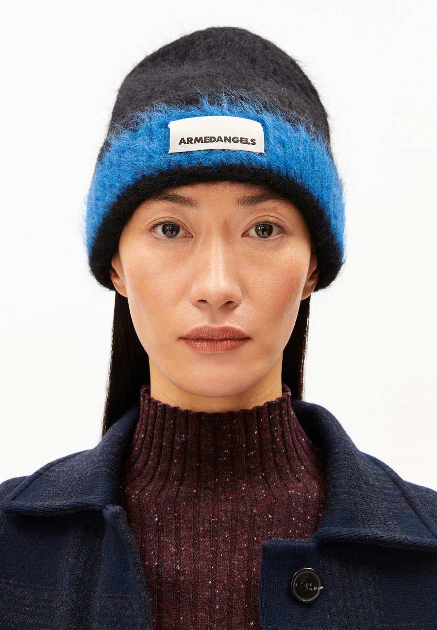 Шапка ARMEDANGELS JUPILAA STRIPED UN-WASTED , Black-Dark Wave/Black
Шапка ARMEDANGELS JUPILAA STRIPED UN-WASTED , Black-Dark Wave/Black