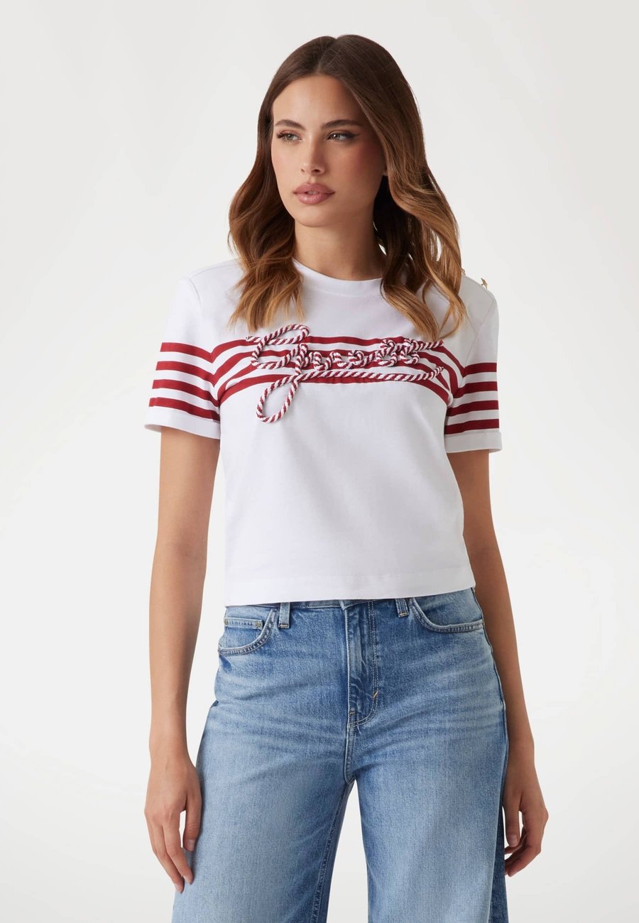 Футболка Guess GESTREIFTES LOGO, Mehrfarbig/Weiß/White
Футболка Guess GESTREIFTES LOGO, Mehrfarbig/Weiß/White
