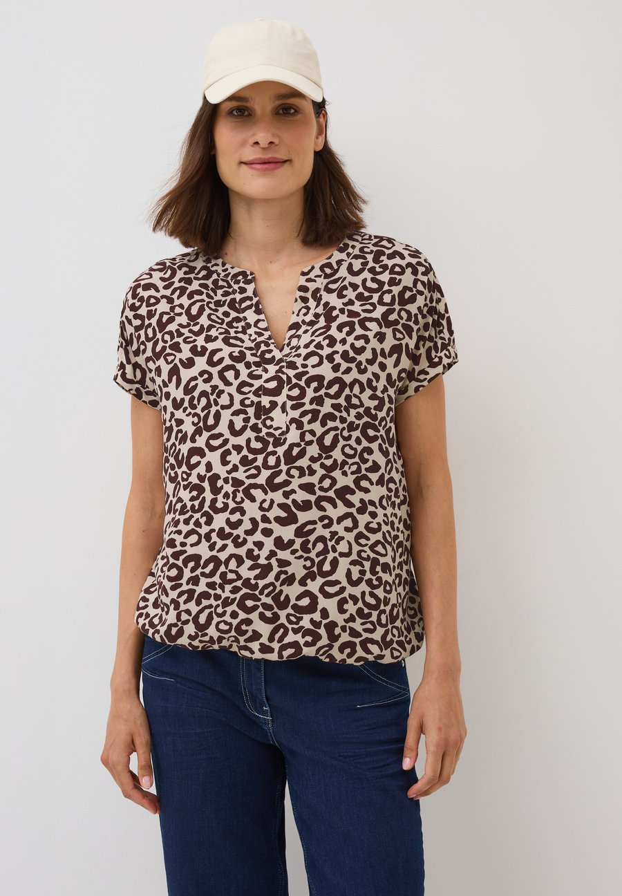 Блуза Cecil GEMUSTERTE SPLIT NECK, Rot/Red
Блуза Cecil GEMUSTERTE SPLIT NECK, Rot/Red