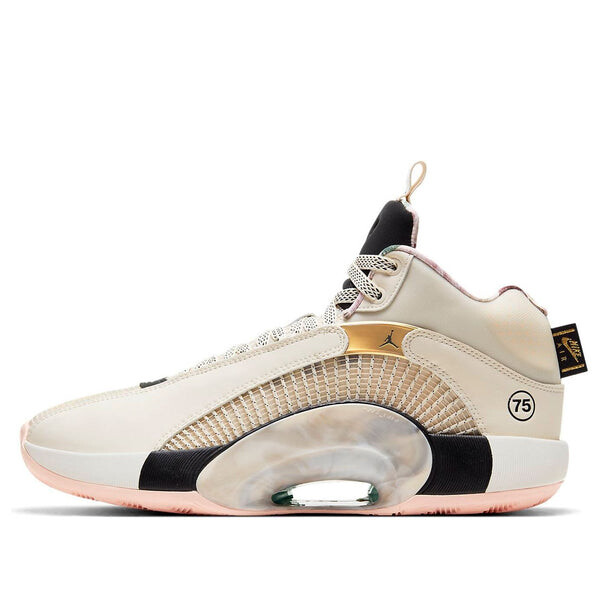 Кроссовки 35 Air Jordan, розовый
Кроссовки 35 Air Jordan, розовый