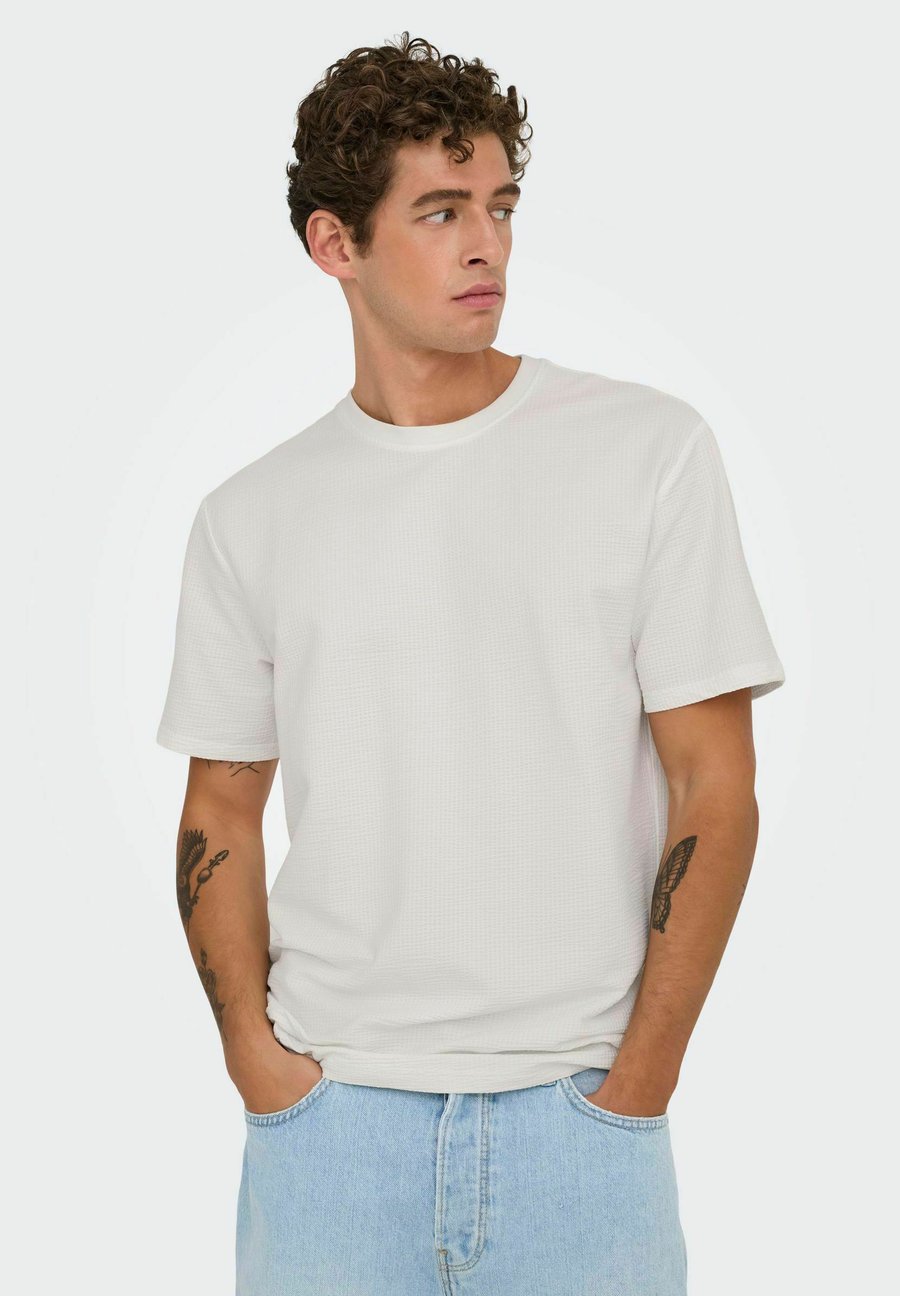 Футболка Only & Sons ONSKIAN, Cloud Dancer/Off-White, Белый, Футболка Only & Sons ONSKIAN, Cloud Dancer/Off-White
Футболка Only & Sons ONSKIAN, Cloud Dancer/Off-White, Белый, Футболка Only & Sons ONSKIAN, Cloud Dancer/Off-White