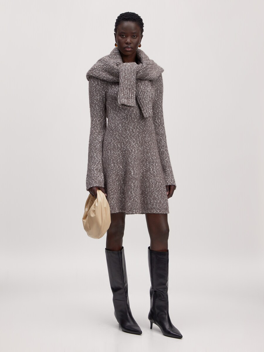 Вязаное платье EDITED Jemie, коричневый/белый
Вязаное платье EDITED Jemie, коричневый/белый