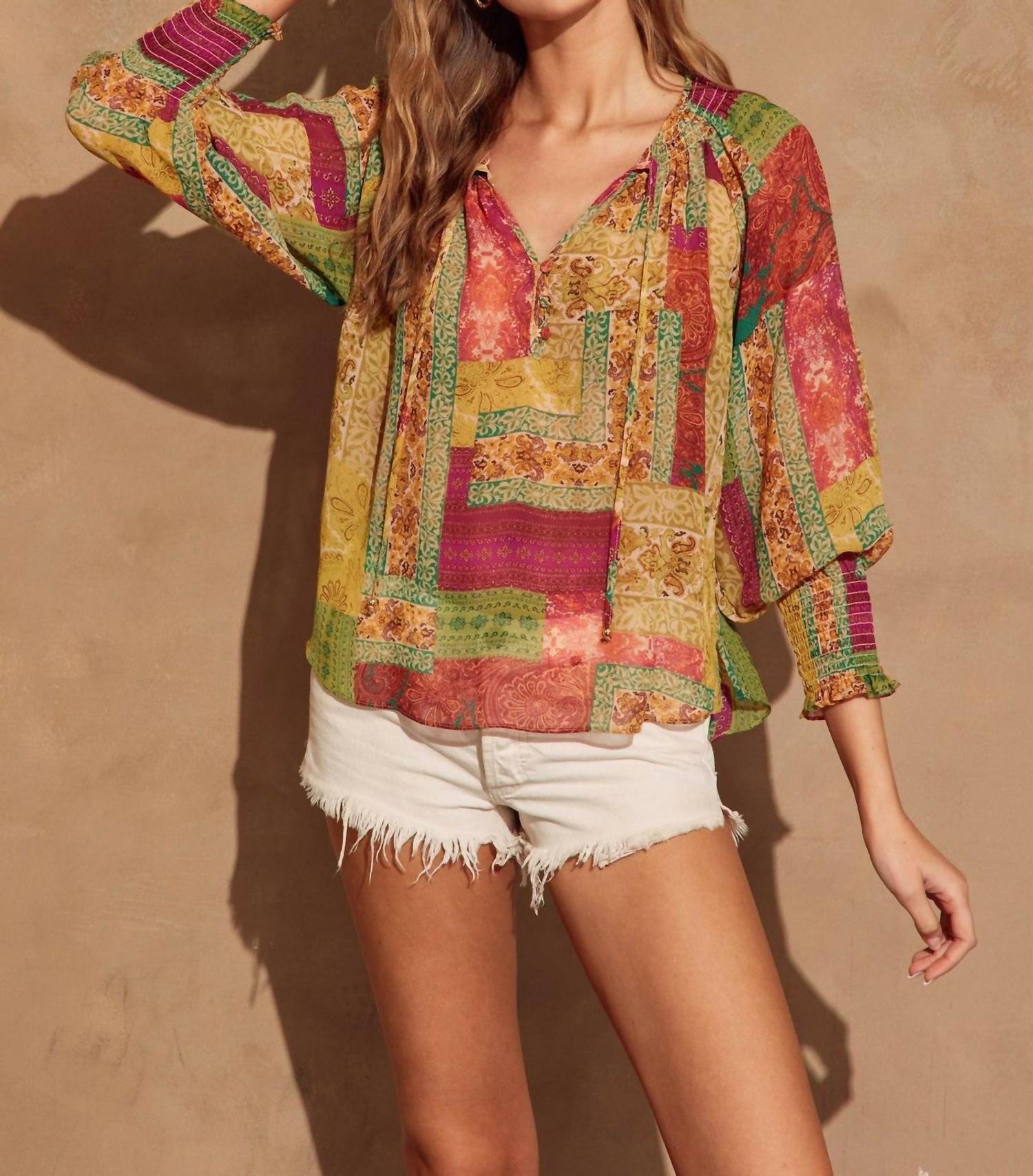 Aura блуза со сборками на горловине в оливковом мультиколоре DRESS FORUM
Aura блуза со сборками на горловине в оливковом мультиколоре DRESS FORUM