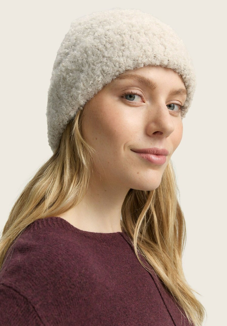 Шапка TOM TAILOR Beanie, Sand Stone Beige Melange/Sand
Шапка TOM TAILOR Beanie, Sand Stone Beige Melange/Sand