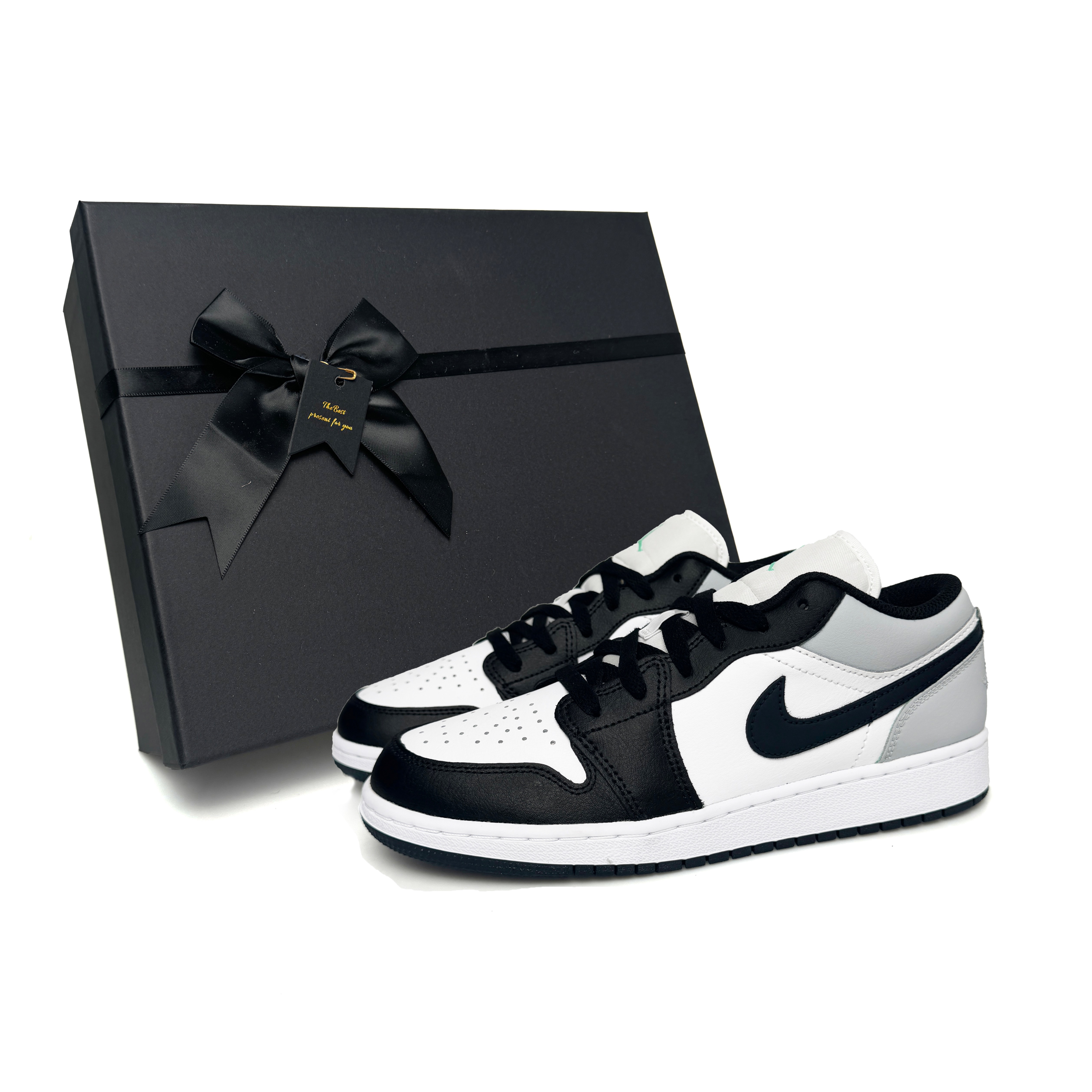 Детские баскетбольные кроссовки Air 1 с низким износостойким верхом для подростков Jordan, черный/серый
Детские баскетбольные кроссовки Air 1 с низким износостойким верхом для подростков Jordan, черный/серый