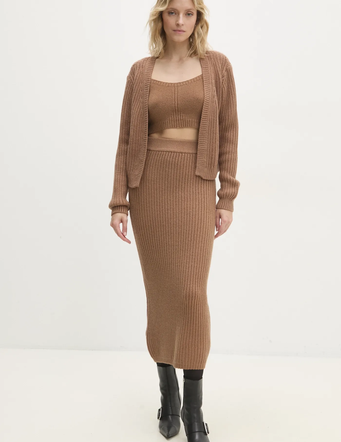 Набор Answear Lab, коричневый
Набор Answear Lab, коричневый