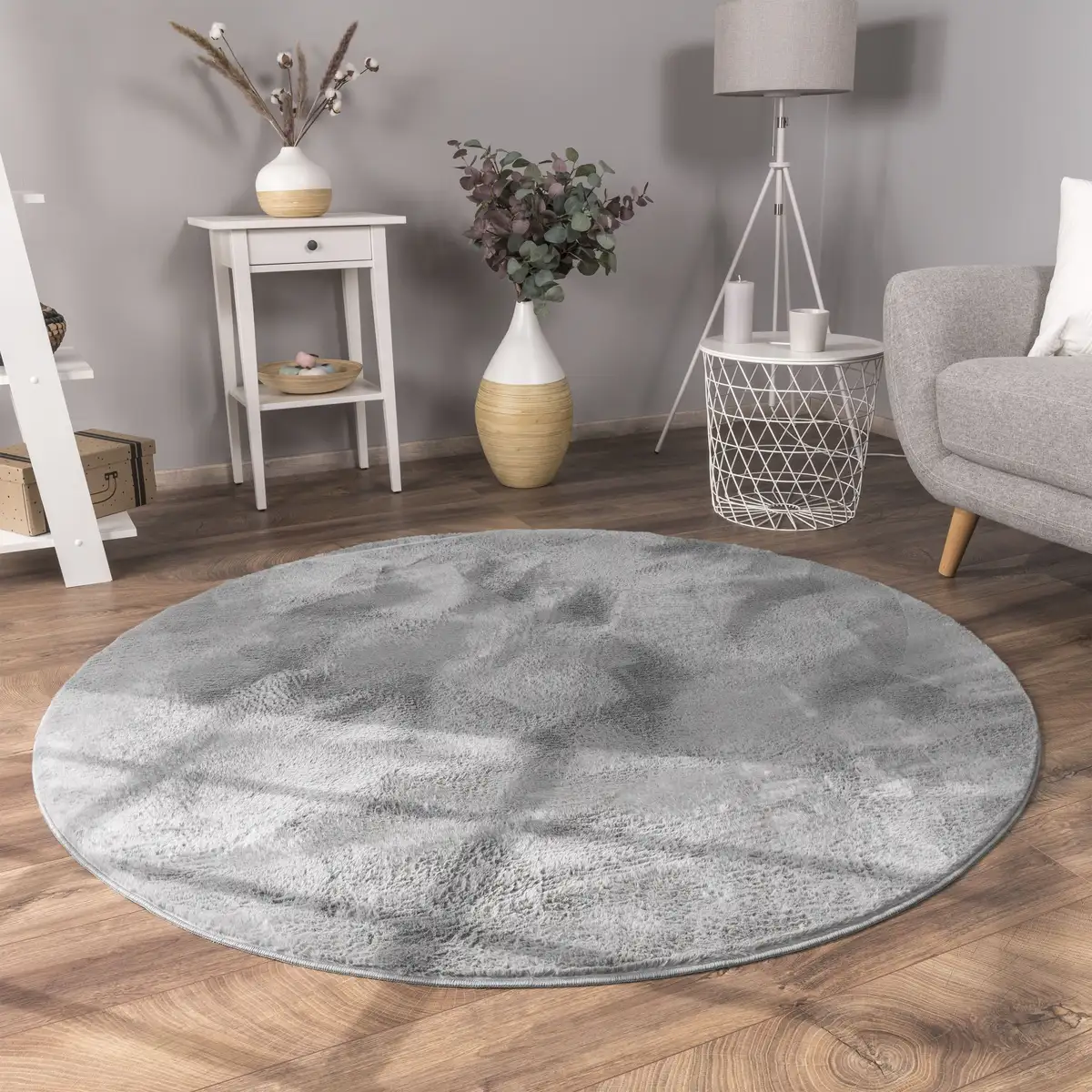 Меховой ковер Paco Home "Faux Fur Soft 380", круглый, приятный ковер с длинным ворсом, особенно мягкий, однотонный Ø 200 см, цвет anthrazit
Меховой ковер Paco Home "Faux Fur Soft 380", круглый, приятный ковер с длинным ворсом, особенно мягкий, однотонный Ø 200 см, цвет anthrazit