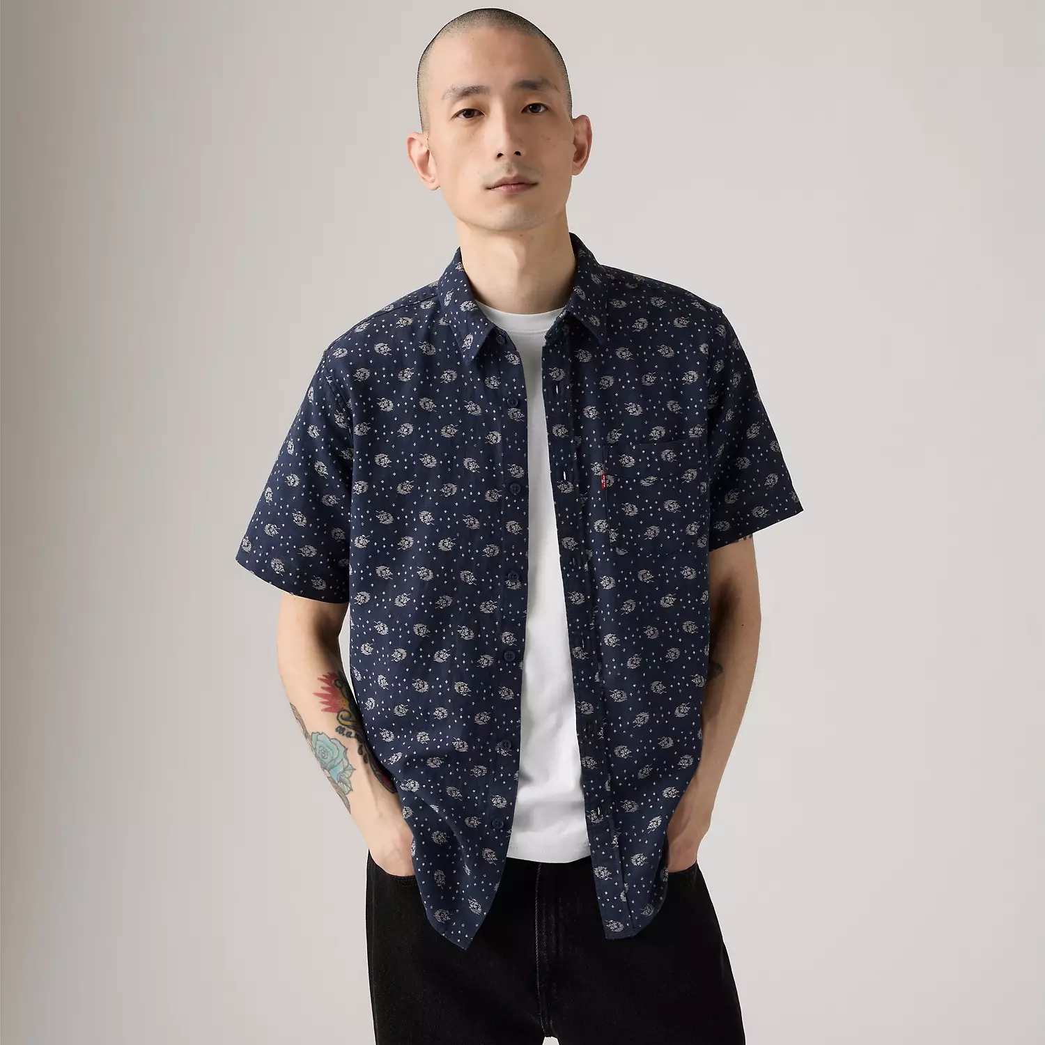 Рубашка с коротким рукавом Sunset из хлопка и льна с одним карманом Levi's, цвет Blast Floral Dress Blues
Рубашка с коротким рукавом Sunset из хлопка и льна с одним карманом Levi's, цвет Blast Floral Dress Blues