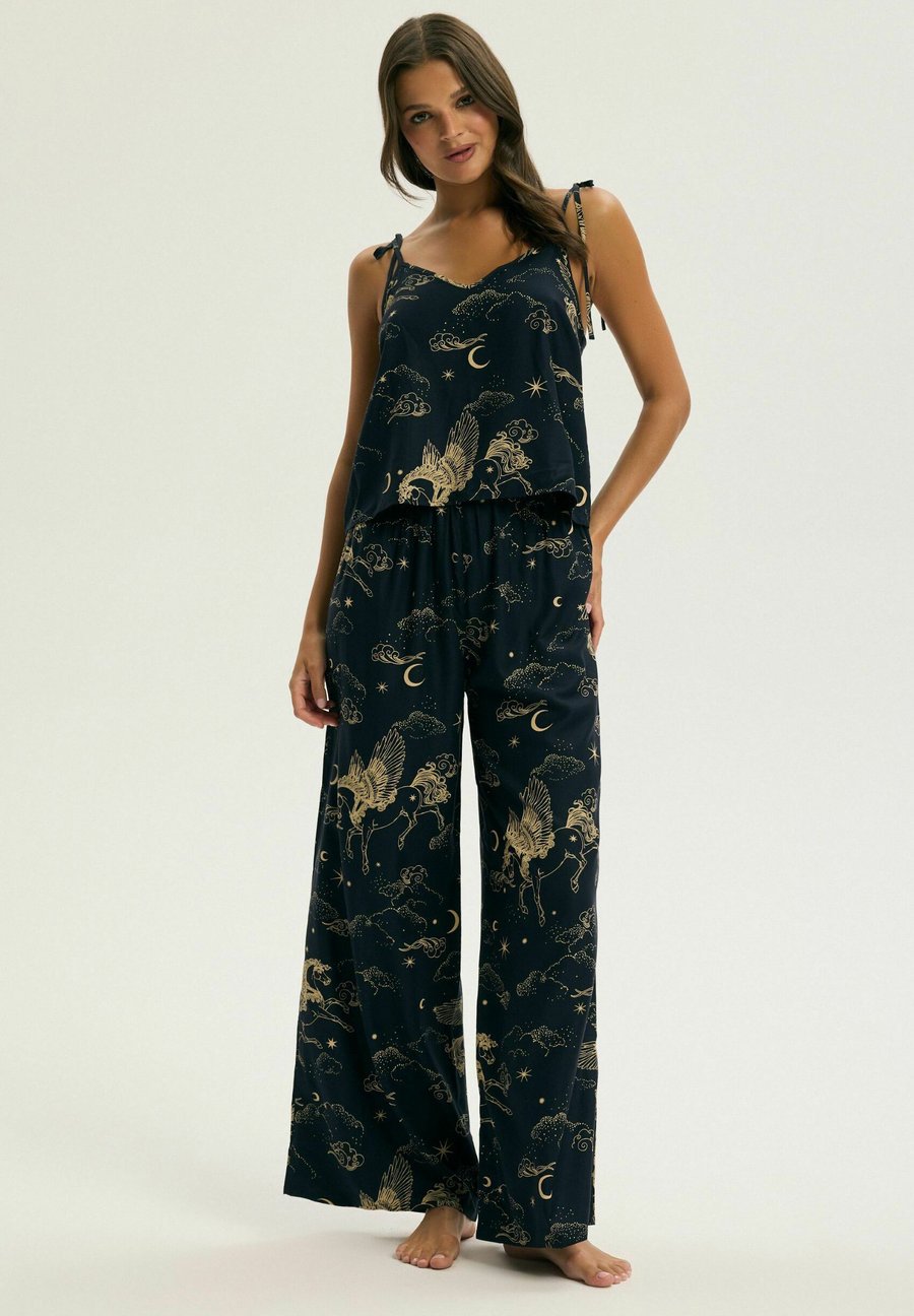 Пижамный комплект ESOTIQ CRISPELLA SET, Blue/Dark Blue
Пижамный комплект ESOTIQ CRISPELLA SET, Blue/Dark Blue