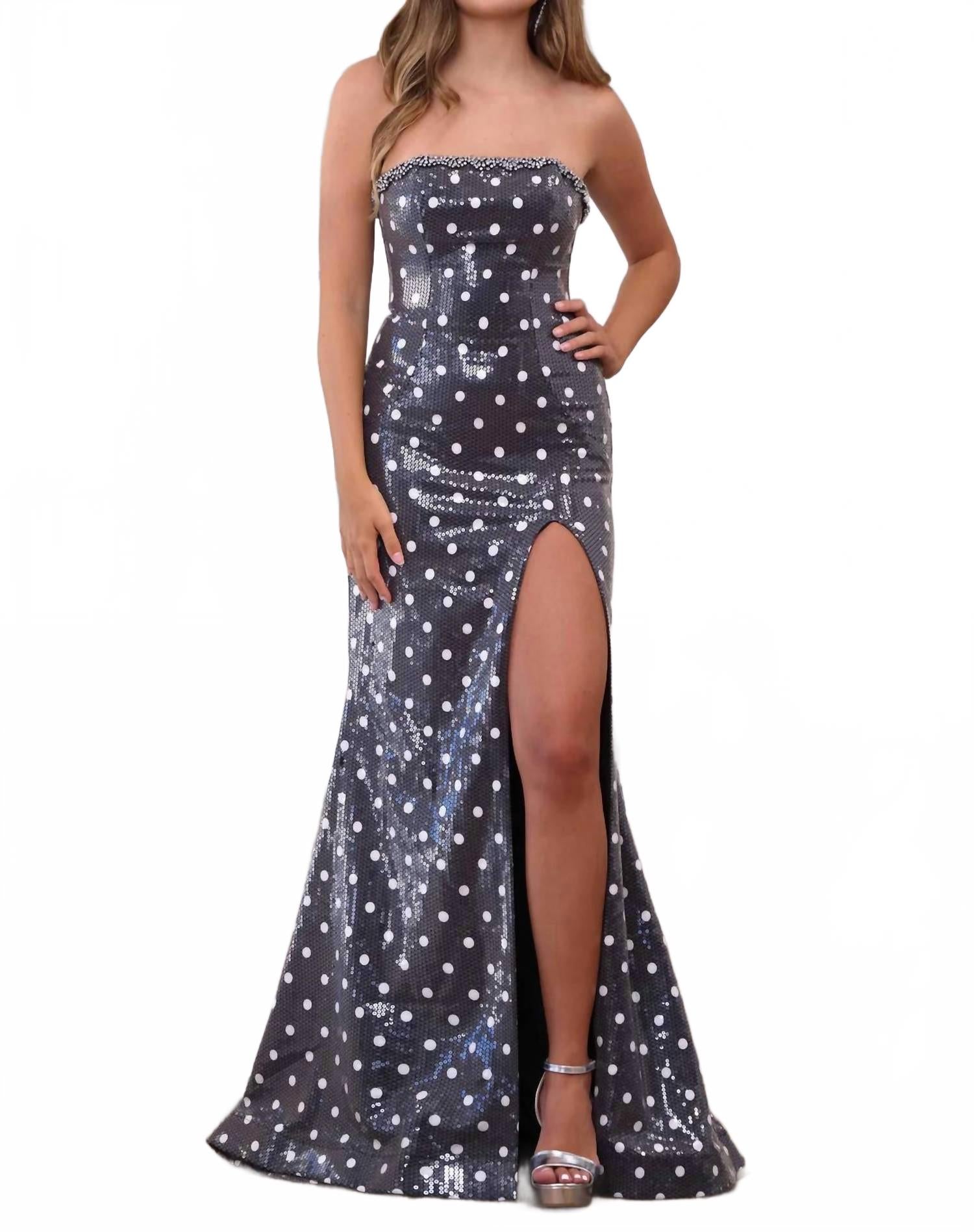 Черное бесшовное платье-русалка в горошек с пайетками Ava Presley
Черное бесшовное платье-русалка в горошек с пайетками Ava Presley