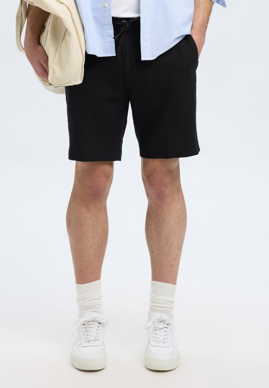 Шорты Selected Homme REGULAR-LEROY NOOS, Black
Шорты Selected Homme REGULAR-LEROY NOOS, Black