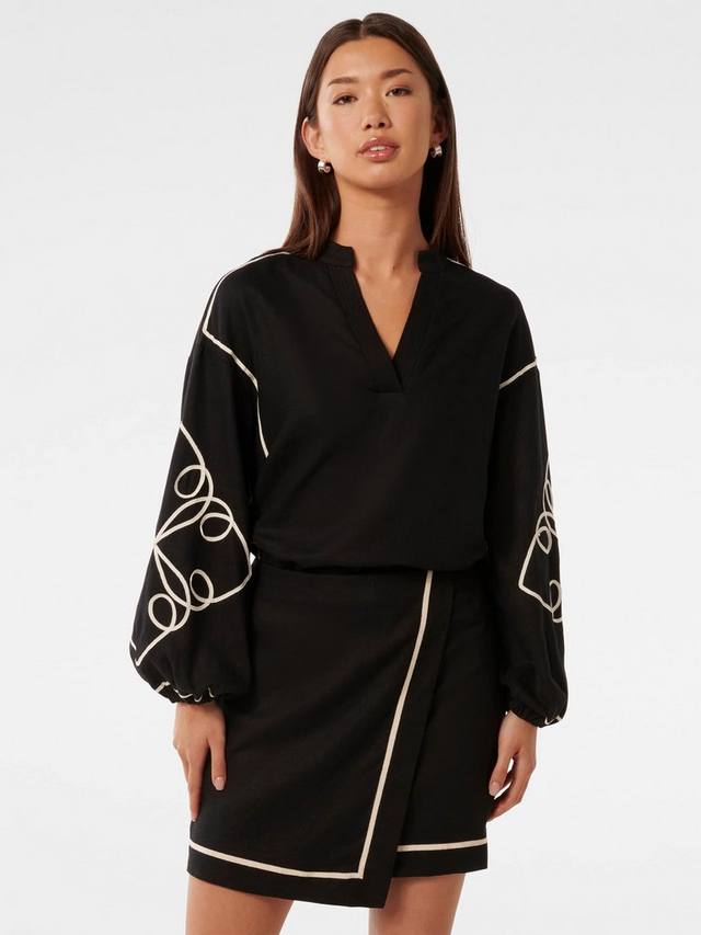 Топ с аппликацией из льняной смеси Claude Forever New, Black/Cream
Топ с аппликацией из льняной смеси Claude Forever New, Black/Cream