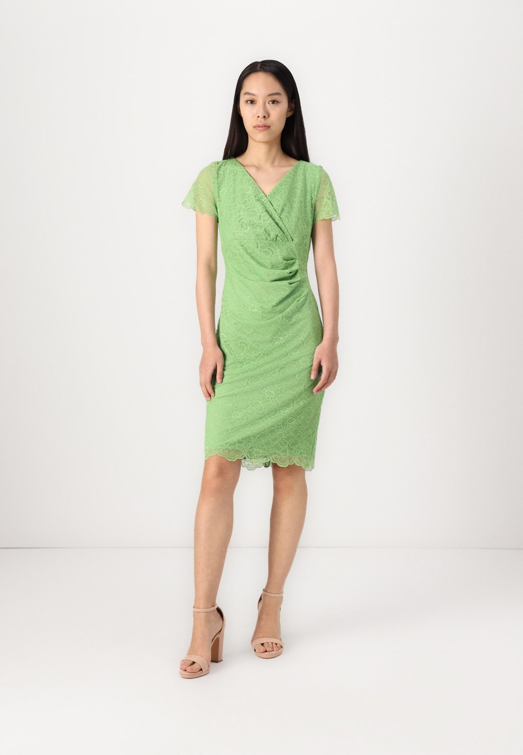 Элегантное платье Swing, зеленый
Элегантное платье Swing, зеленый