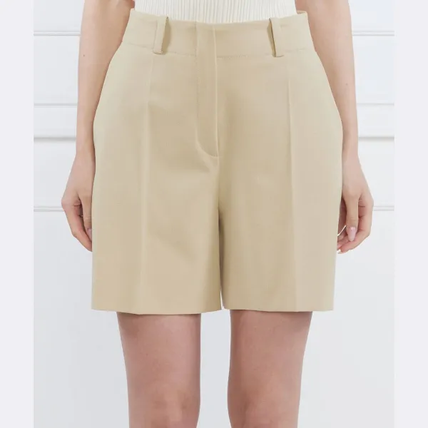 Классические шорты кроя Hugo, бежевый 
Классические шорты кроя Hugo, бежевый